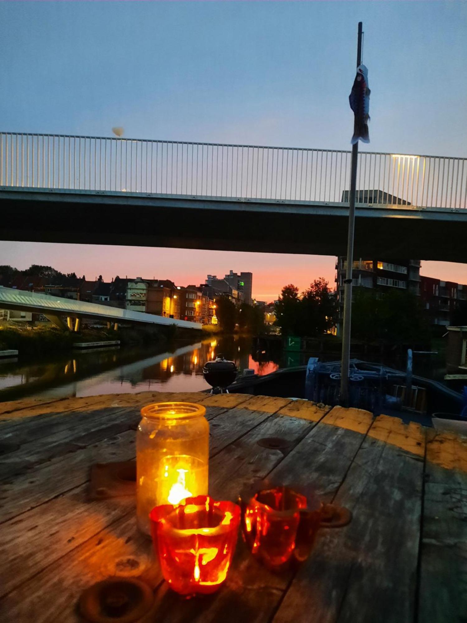 Hotel Boat & Breakfast Bellevue Gand Esterno foto